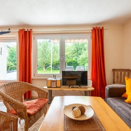 Ostsee-ferienhaus Im Gruenen Tatil Evi