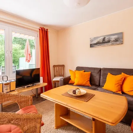 Ostsee-ferienhaus Im Gruenen * Klockenhagen