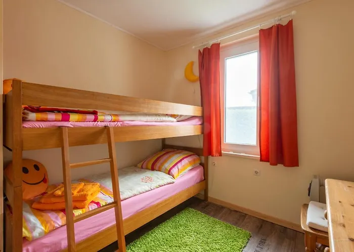 Ostsee-ferienhaus Im Gruenen