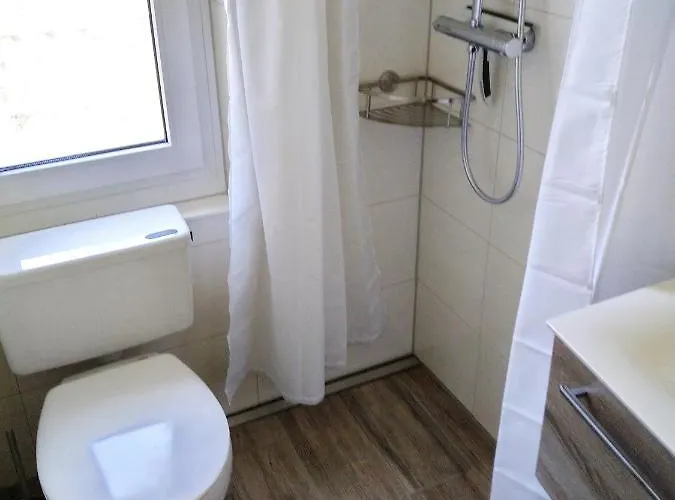 Ostsee-ferienhaus Im Gruenen Klockenhagen